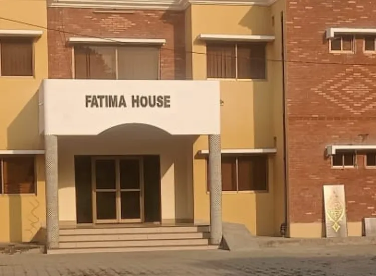 Rooftop signboard installation services